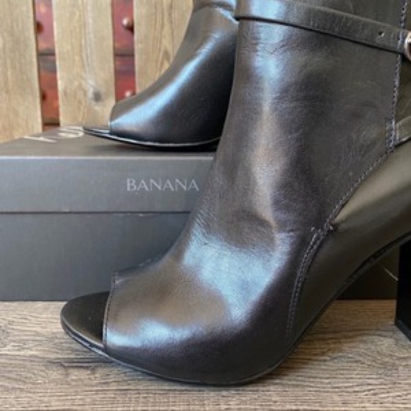 NIB Banana Republic Peeptoe Leather Gayle Bootie, Black, 9 - Picture 5 of 12